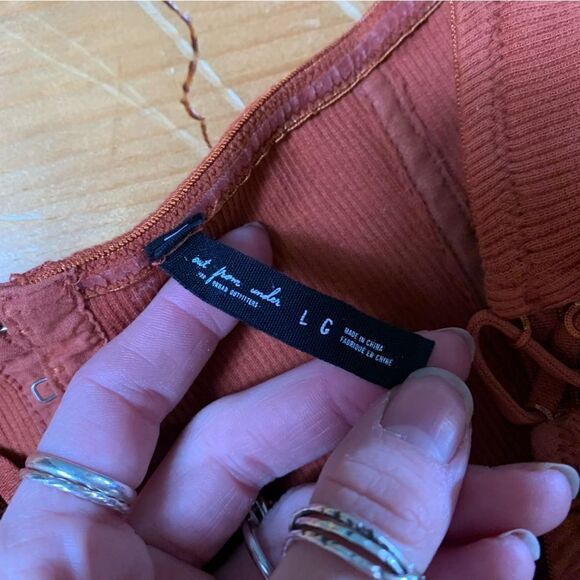 Urban outfitters Crop Top Large - Picture 2 of 5